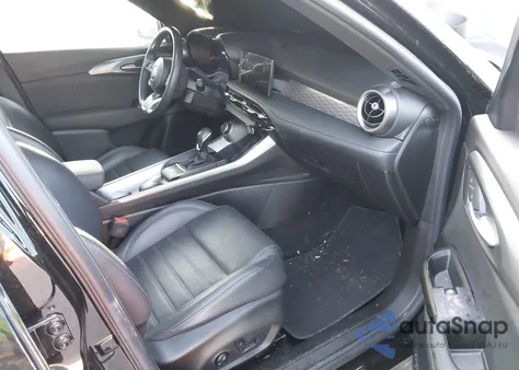 2024 Alfa Romeo Tonale Ti Eawd z USA, uszkodzony, nr VIN ZASPATCW5R3037753